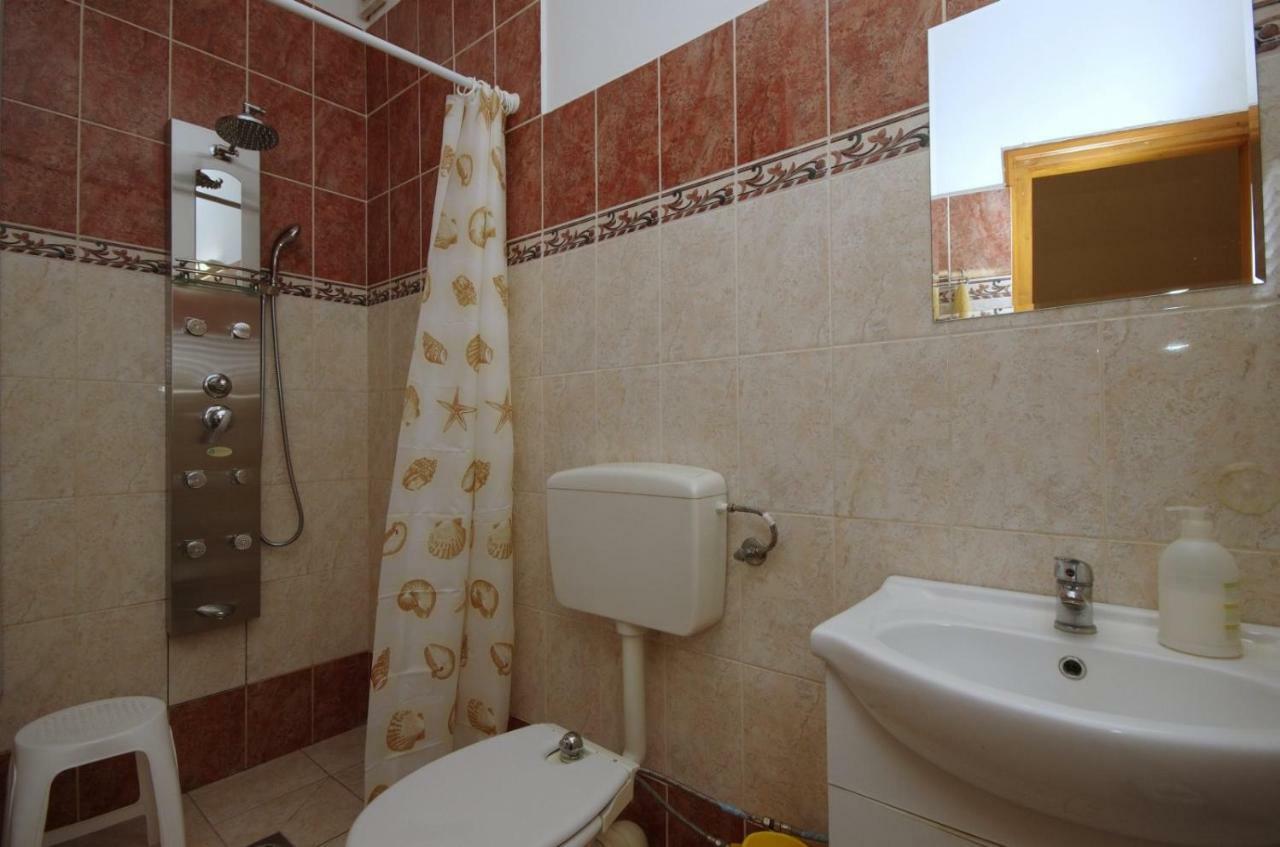 Burg Apartman Gyula Exterior photo